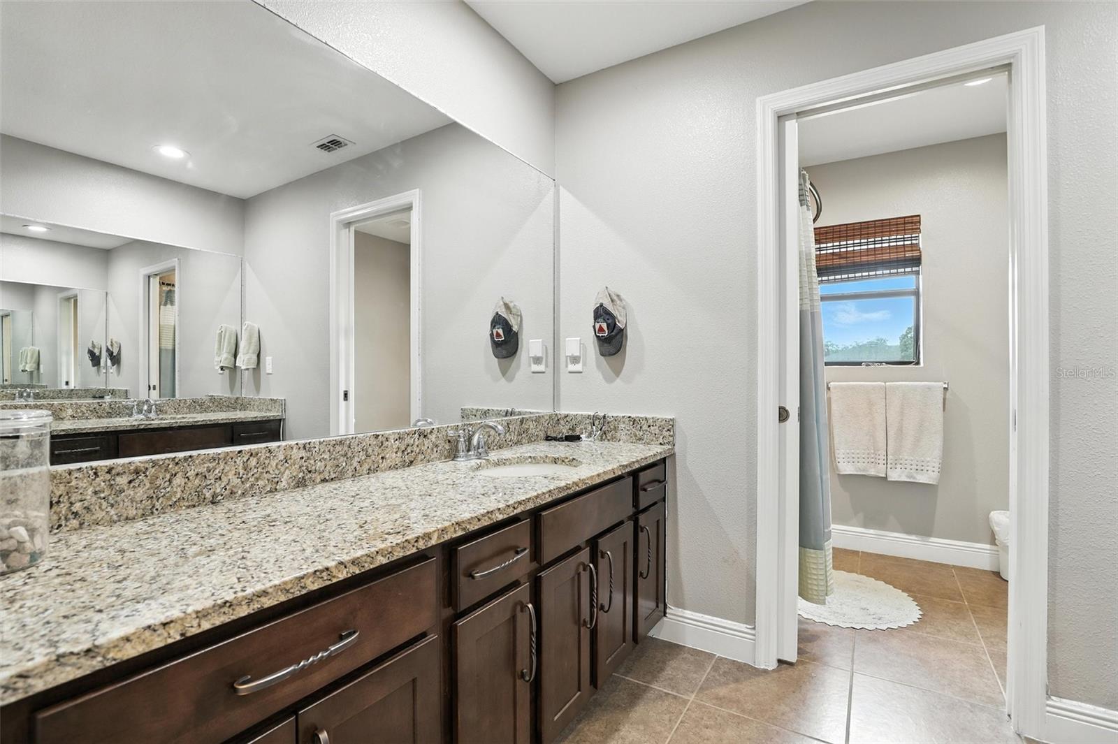 Image 26 of 42 For 6346 Dallas Boulevard