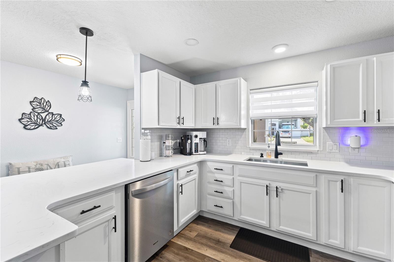 Image 15 of 30 For 16602 Citrus Parkway