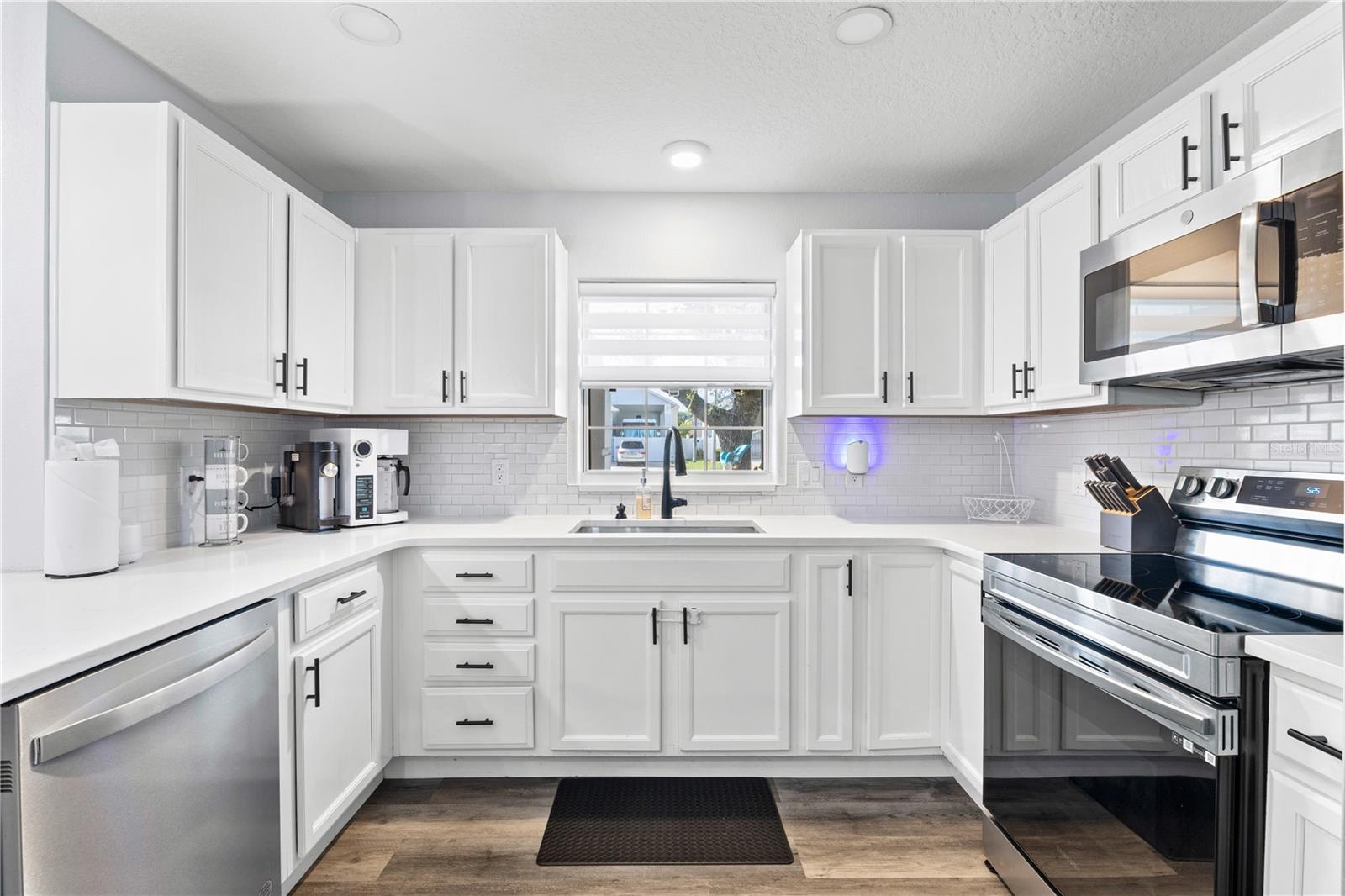 Image 17 of 30 For 16602 Citrus Parkway
