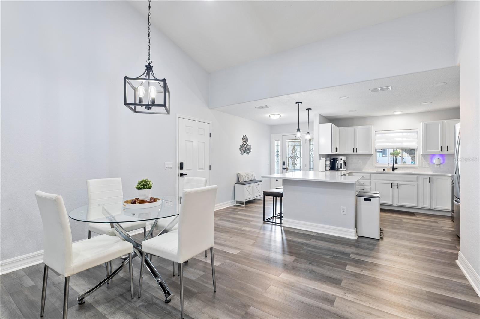 Image 20 of 30 For 16602 Citrus Parkway