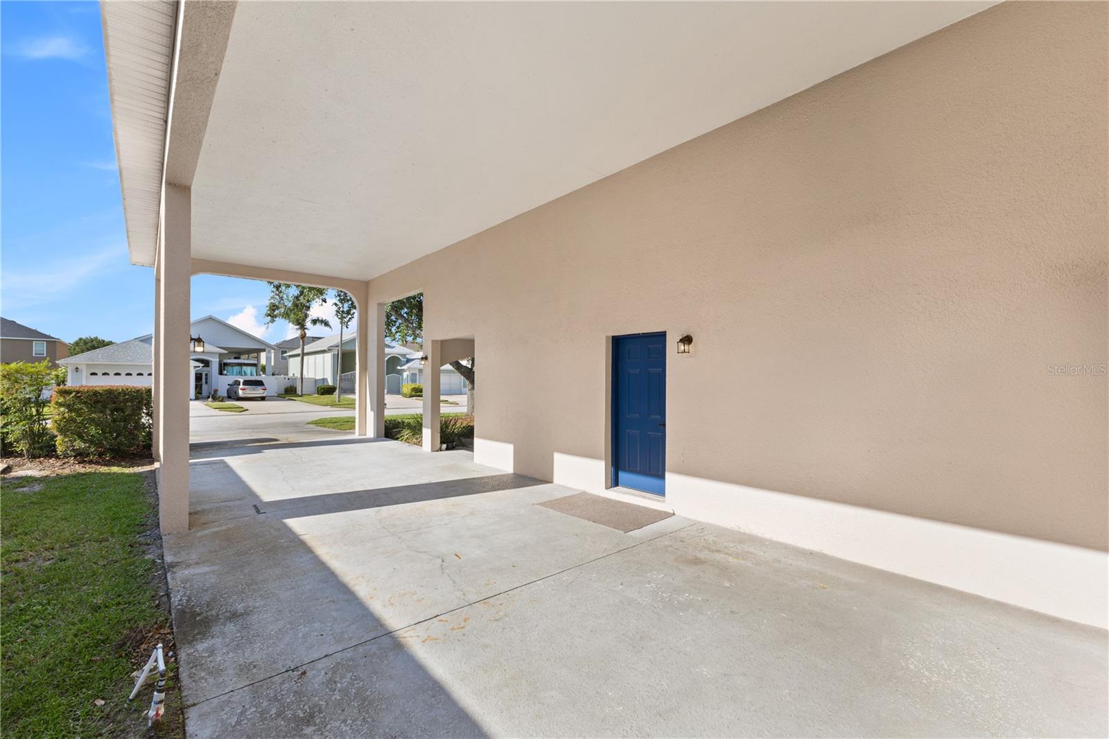 Image 5 of 30 For 16602 Citrus Parkway