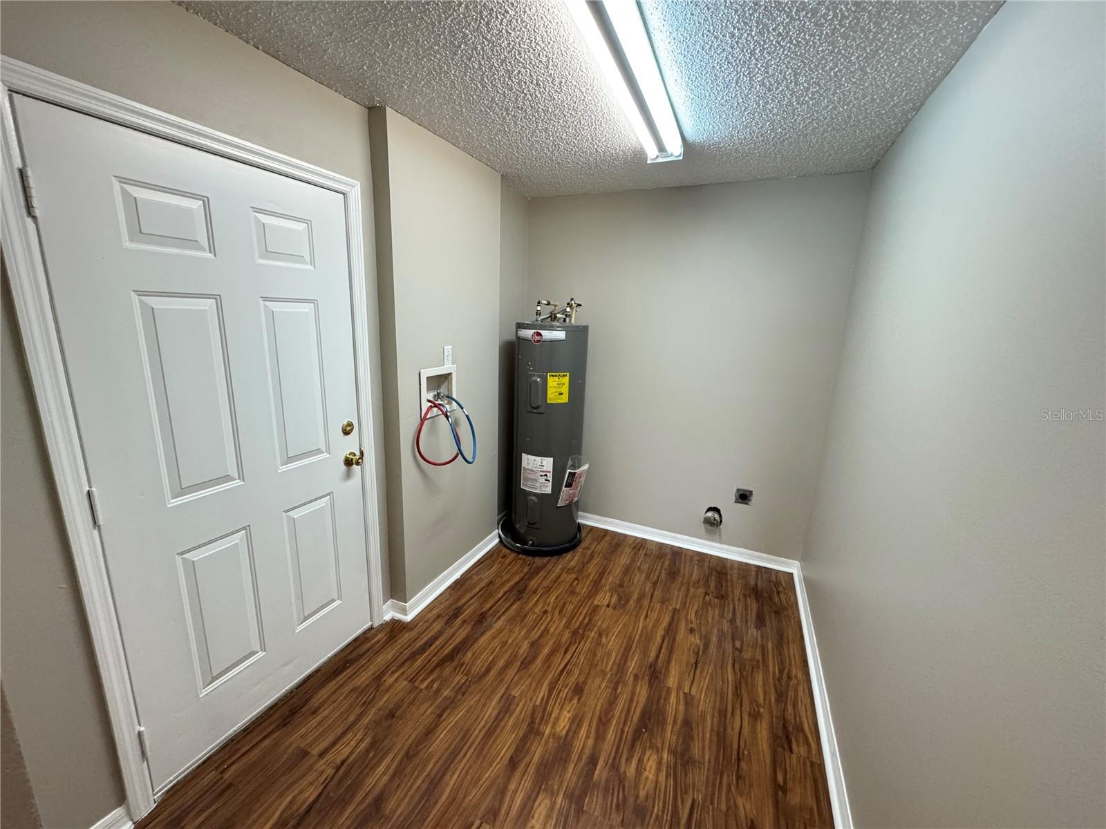 Image 10 of 25 For 815 Eastern Avenue 815