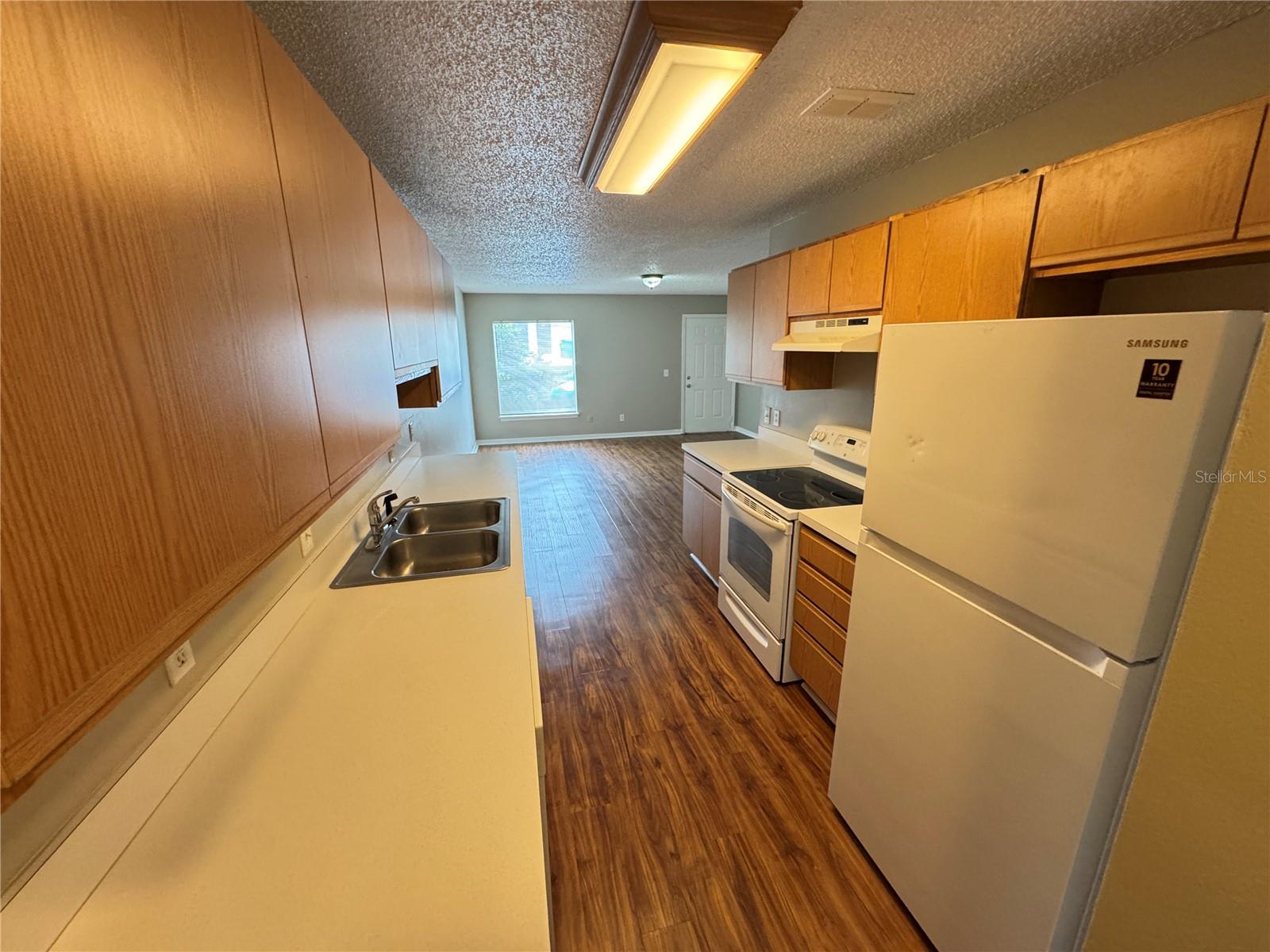 Image 13 of 25 For 815 Eastern Avenue 815