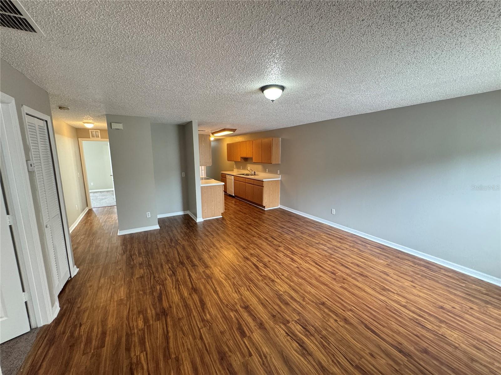Image 4 of 25 For 815 Eastern Avenue 815