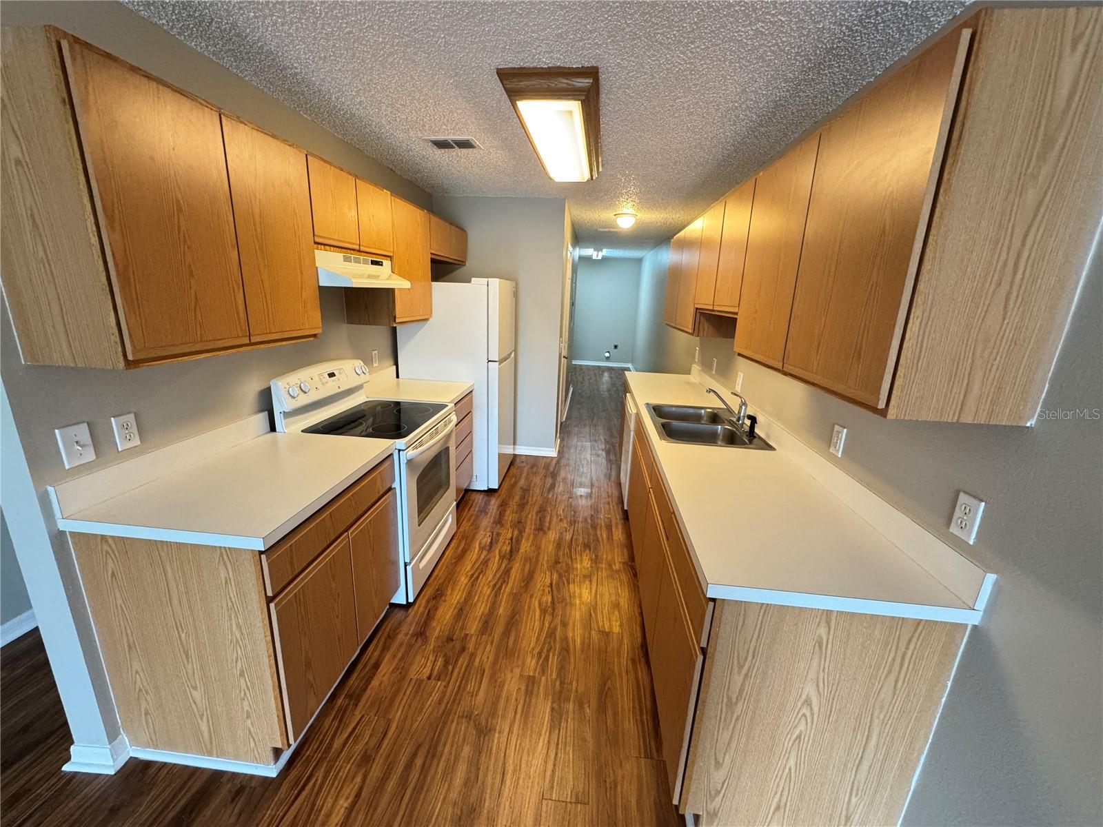 Image 6 of 25 For 815 Eastern Avenue 815