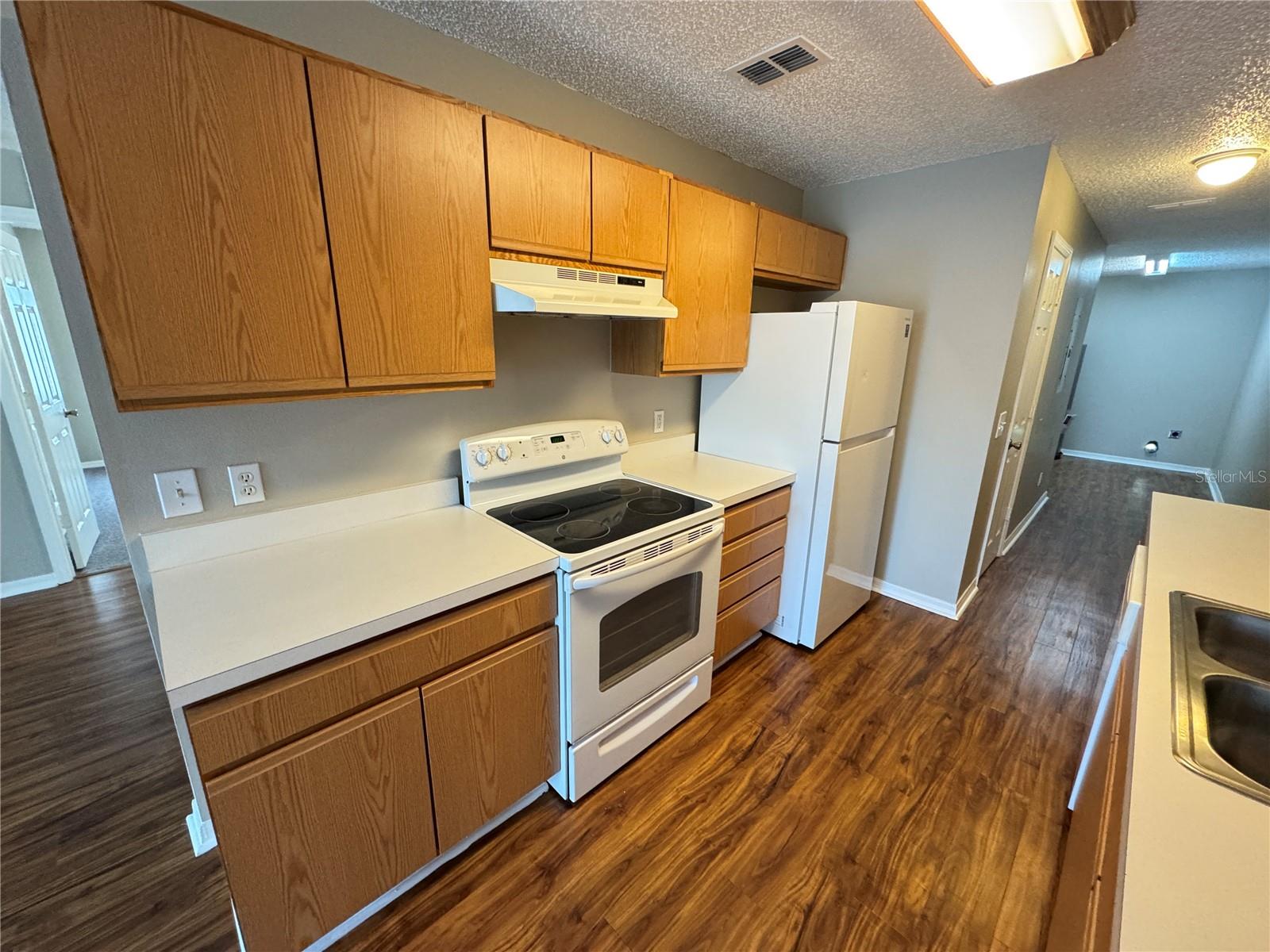 Image 8 of 25 For 815 Eastern Avenue 815