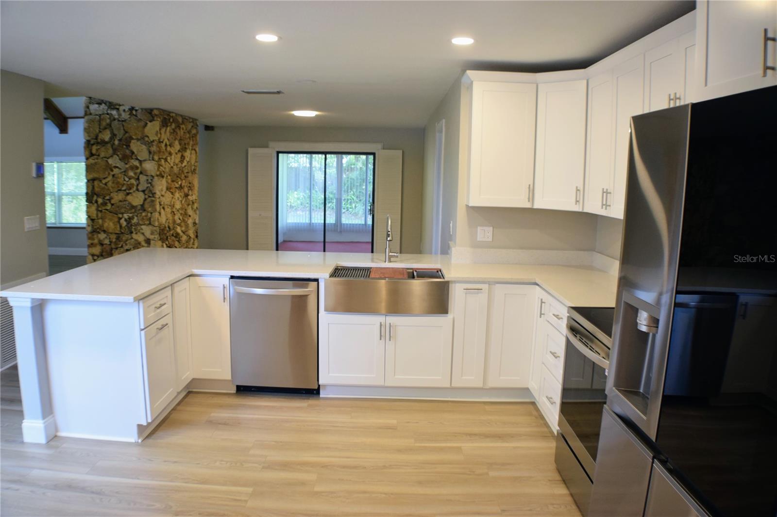 Image 4 of 44 For 1102 Winter Springs Boulevard