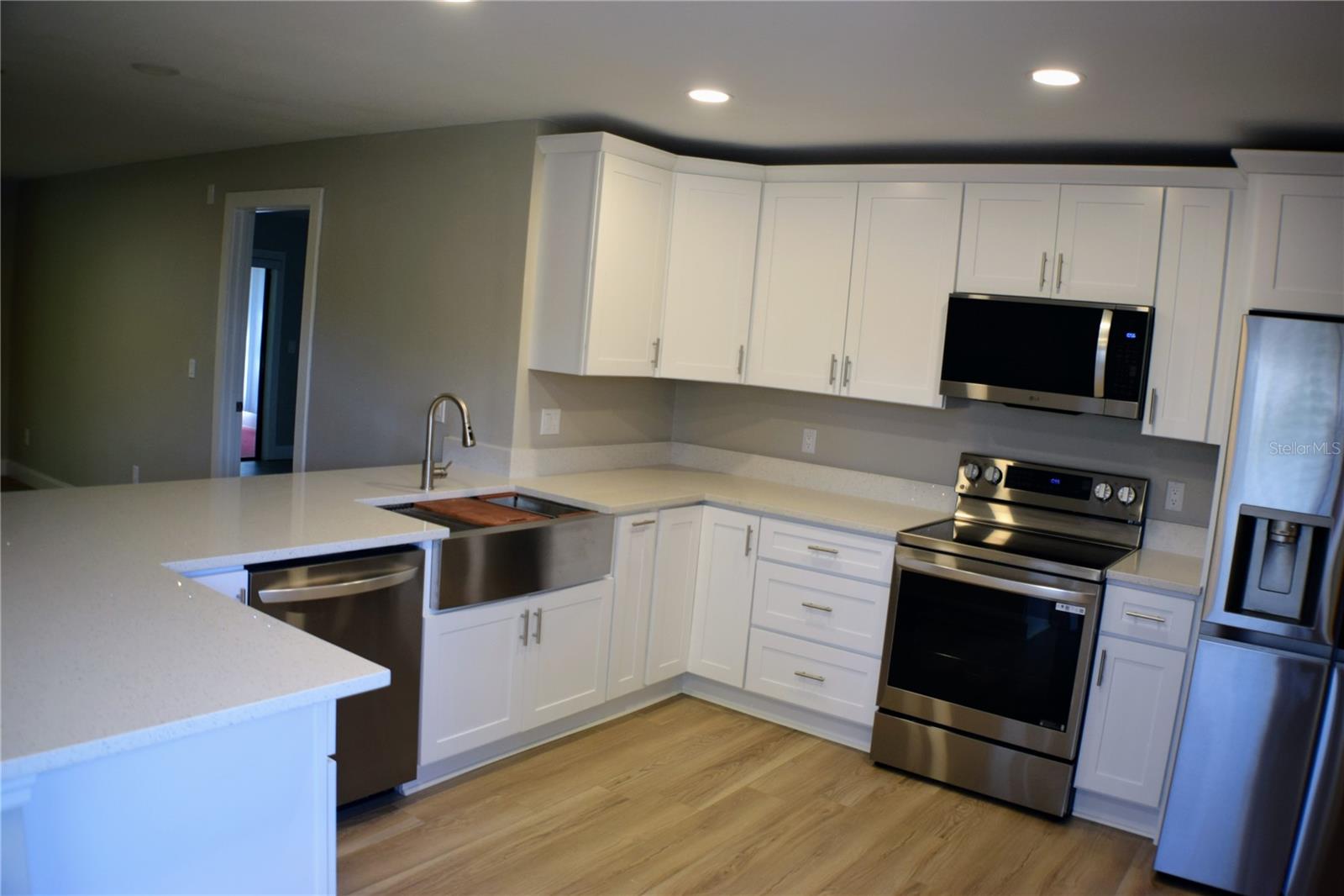 Image 5 of 44 For 1102 Winter Springs Boulevard