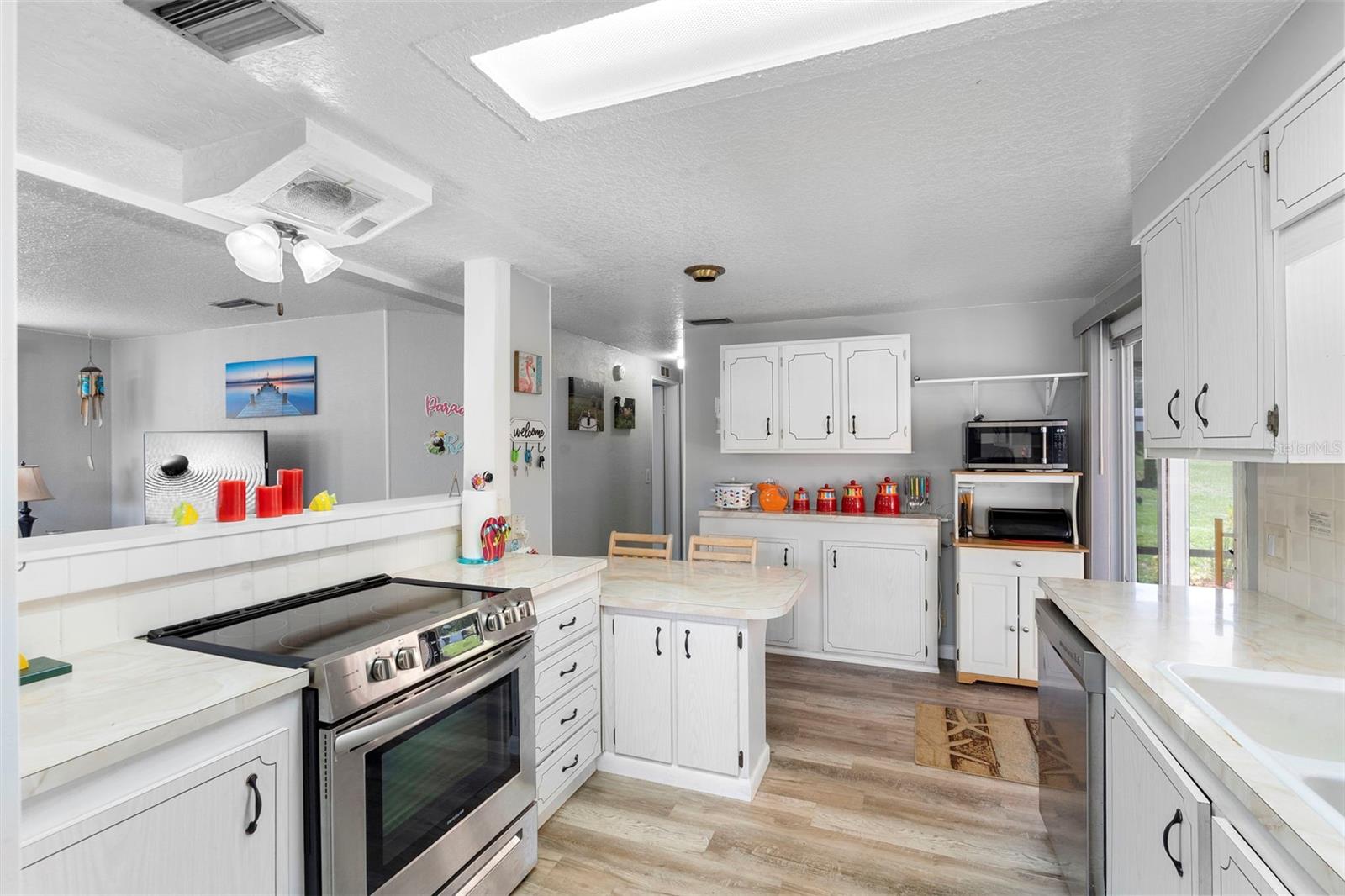Image 16 of 44 For 4336 Black Oak Lane 60