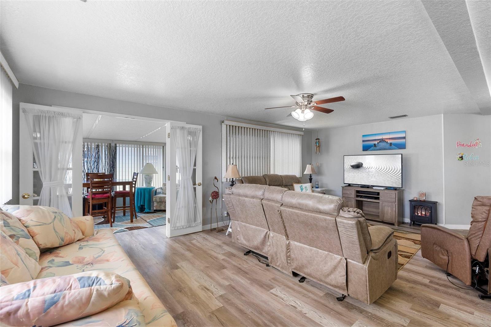 Image 21 of 44 For 4336 Black Oak Lane 60