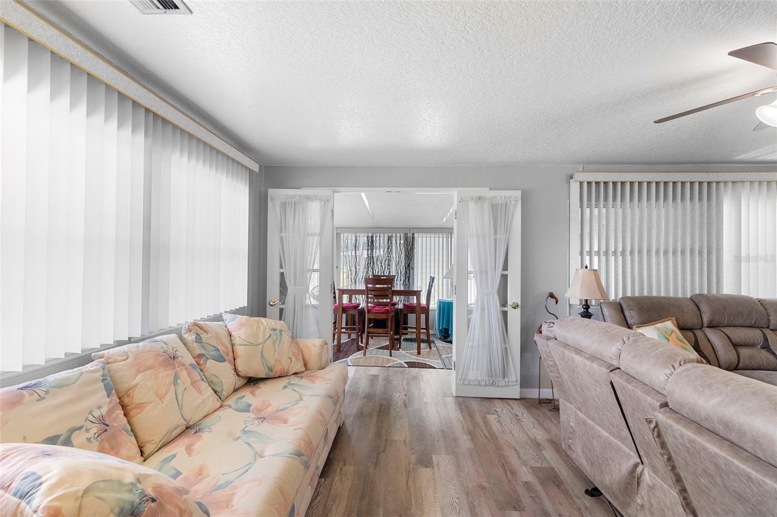 Image 26 of 44 For 4336 Black Oak Lane 60