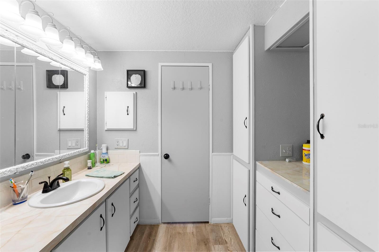 Image 34 of 44 For 4336 Black Oak Lane 60