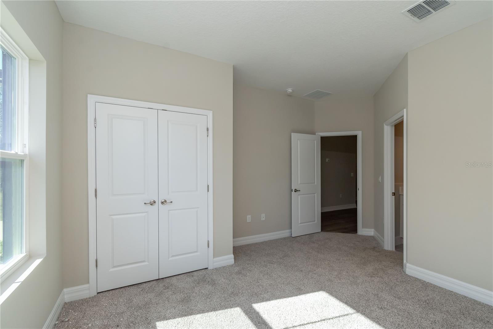Image 10 of 38 For 2833 Newhaven Street