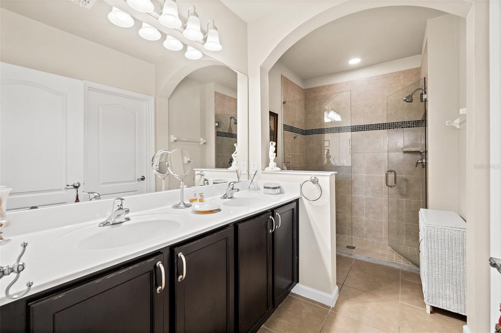 Image 21 of 47 For 117 Montecito Drive