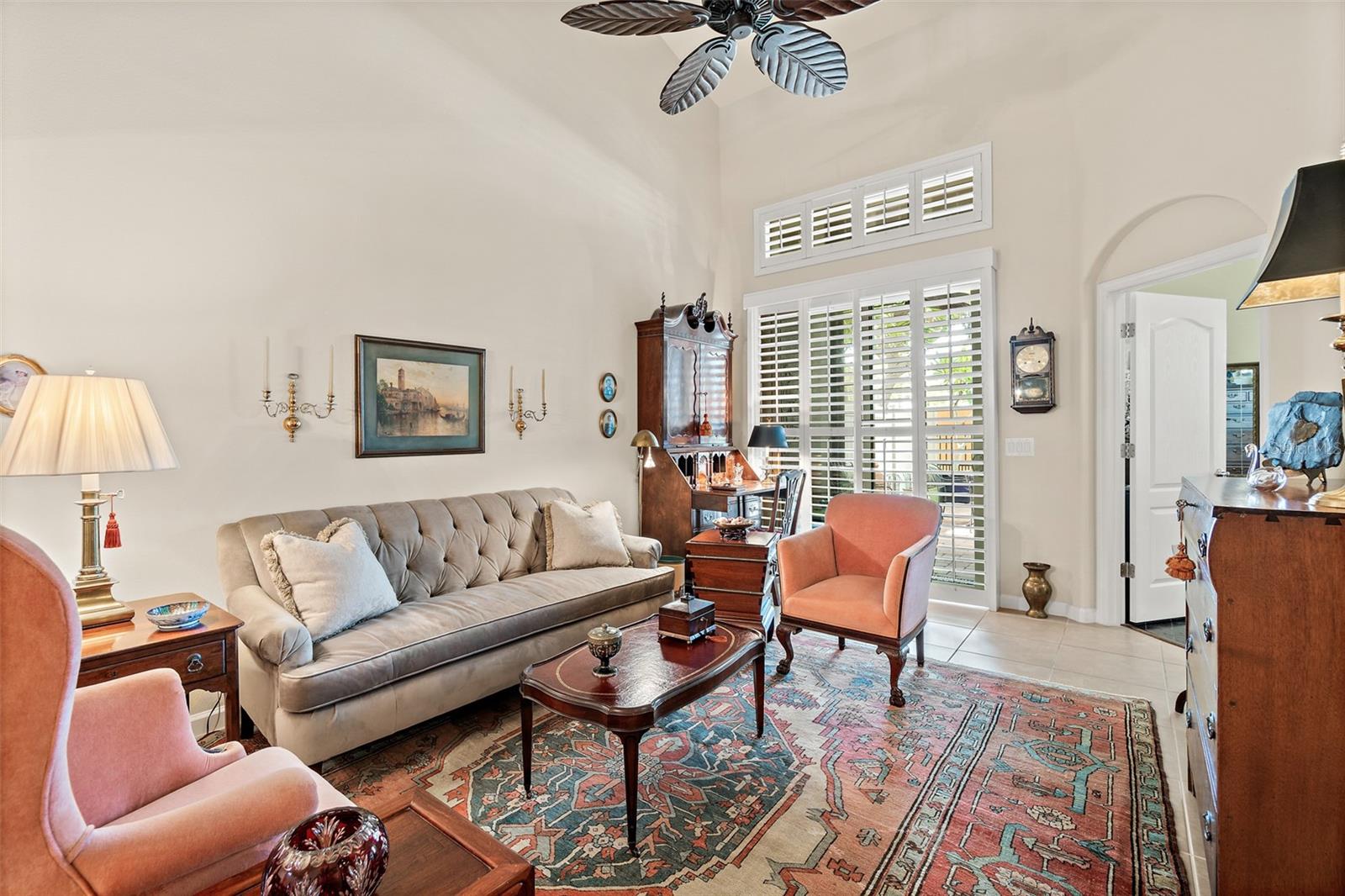 Image 23 of 47 For 117 Montecito Drive