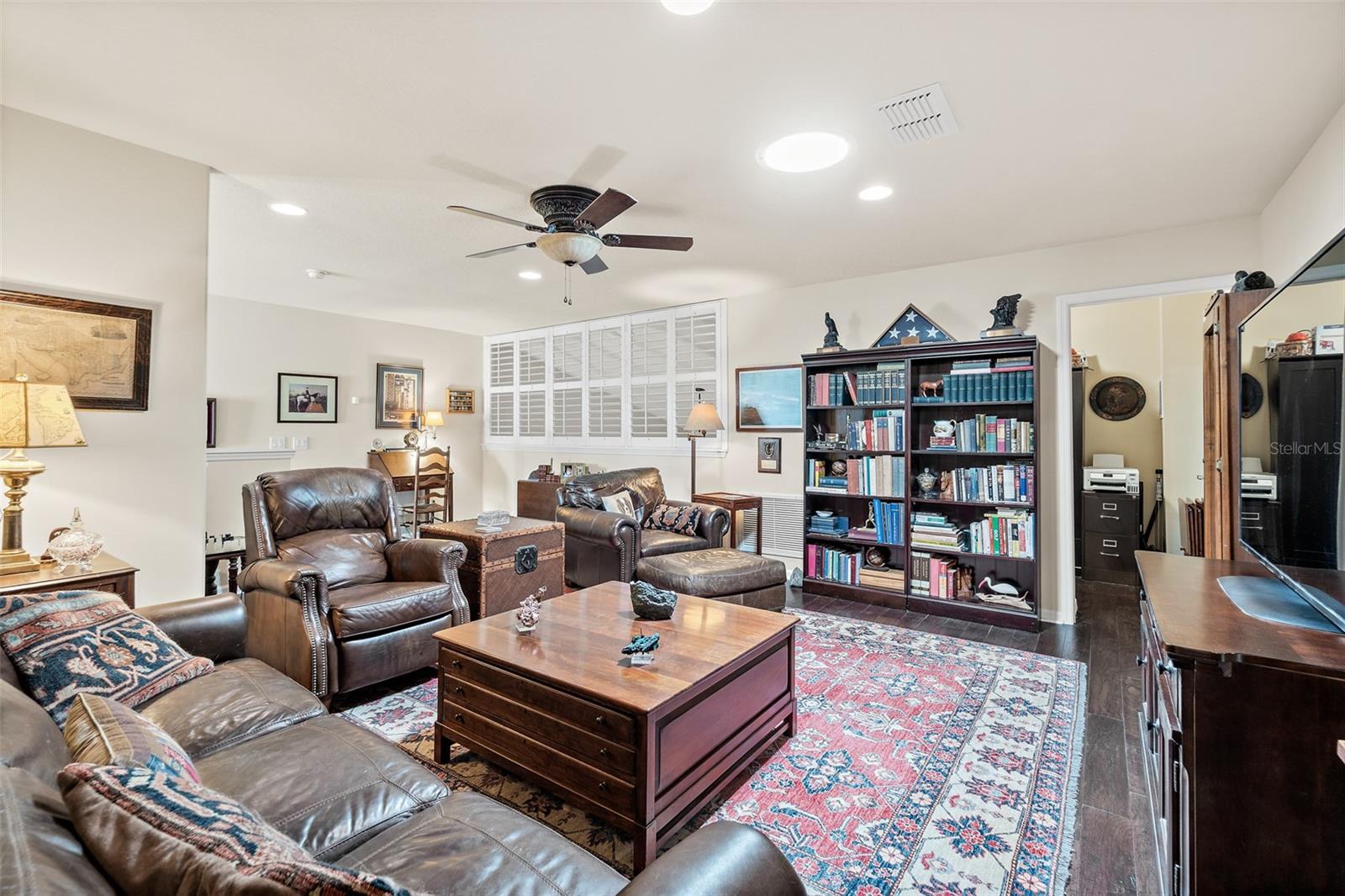 Image 37 of 47 For 117 Montecito Drive