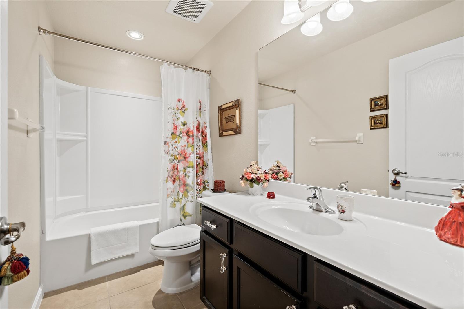 Image 40 of 47 For 117 Montecito Drive