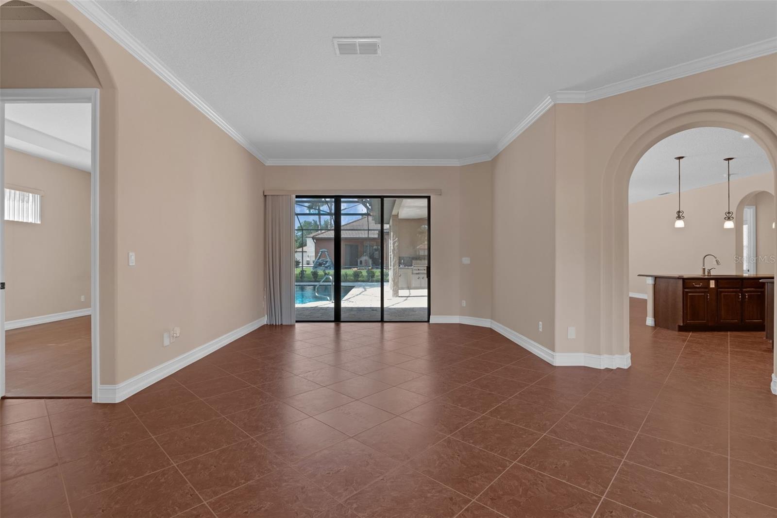 Image 14 of 53 For 3113 Falconhill Drive