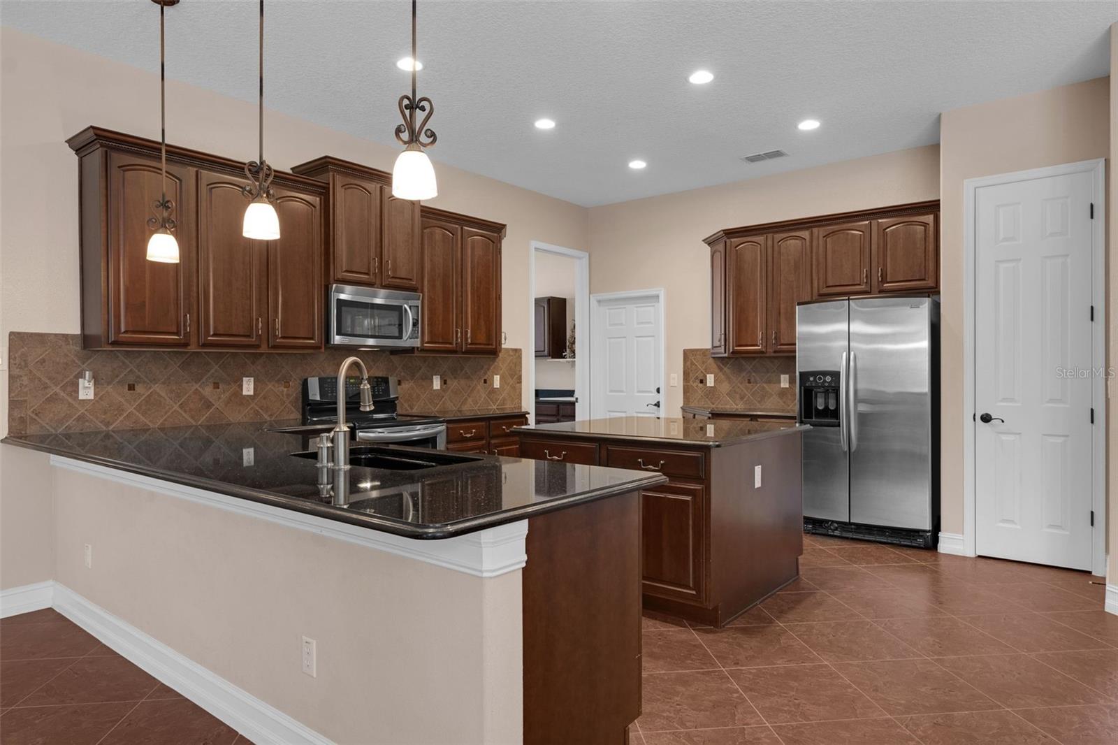Image 36 of 53 For 3113 Falconhill Drive