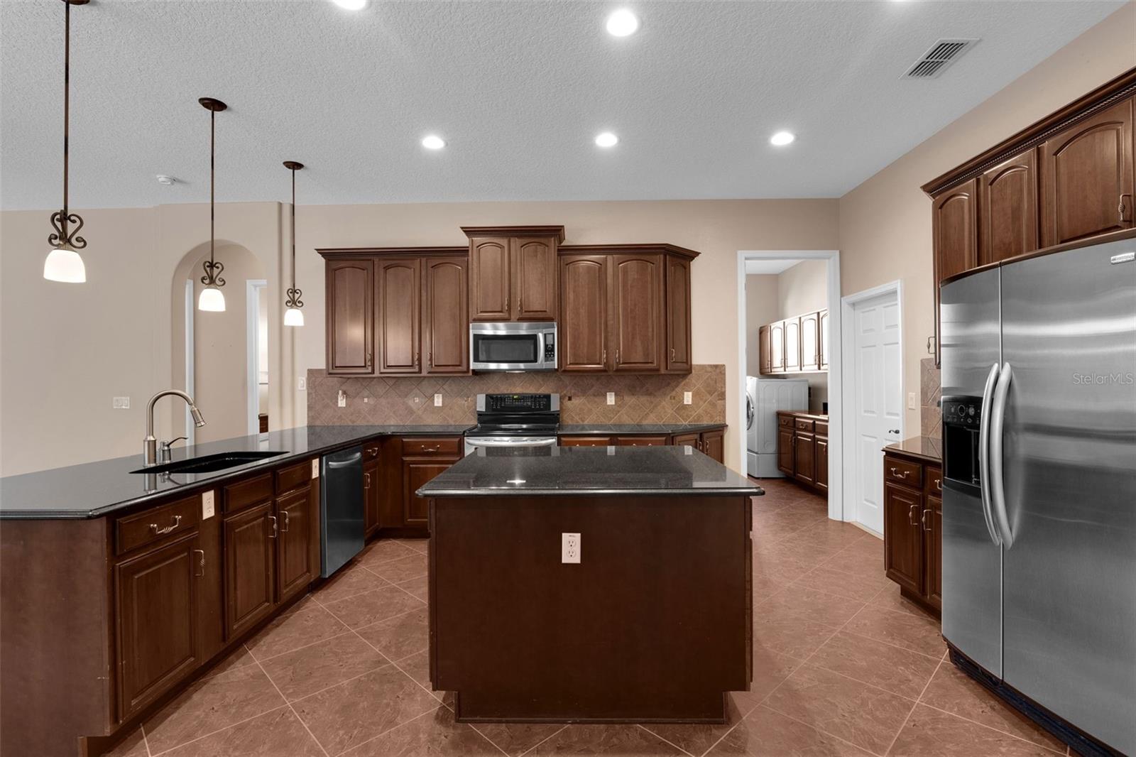 Image 4 of 53 For 3113 Falconhill Drive