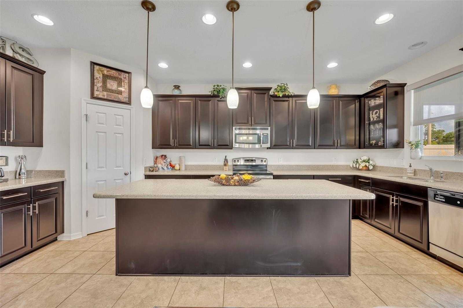 Image 21 of 47 For 7895 Pleasant Pine Circle