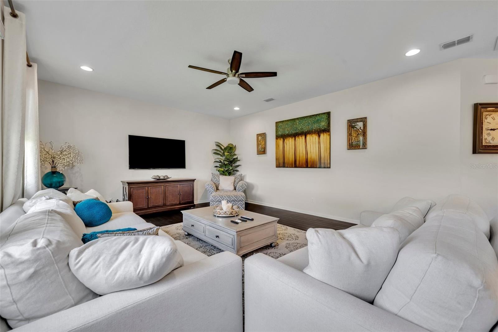 Image 23 of 47 For 7895 Pleasant Pine Circle