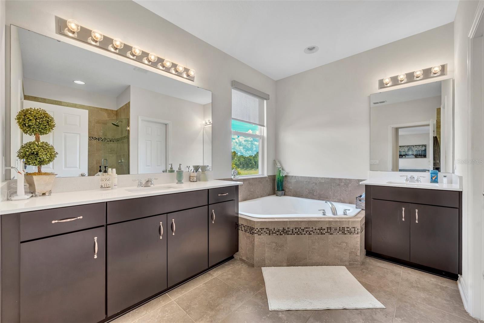 Image 33 of 47 For 7895 Pleasant Pine Circle