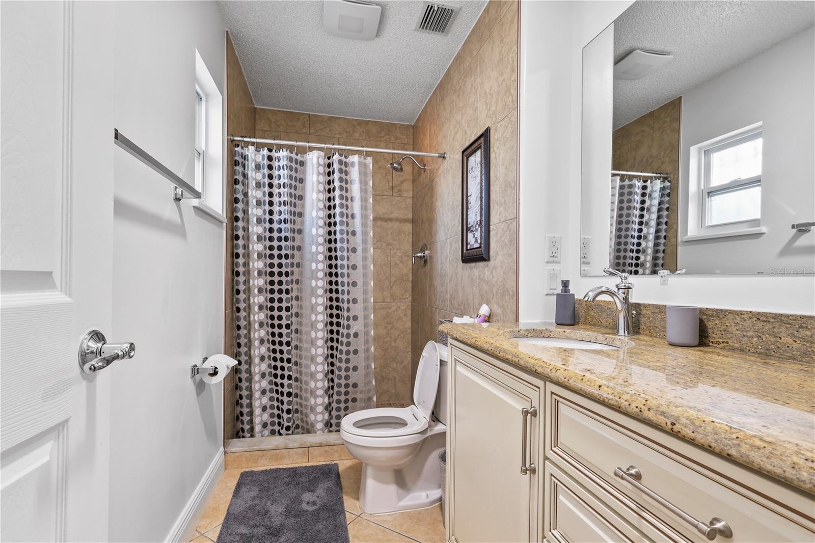 Image 14 of 26 For 4026 Seabridge Drive