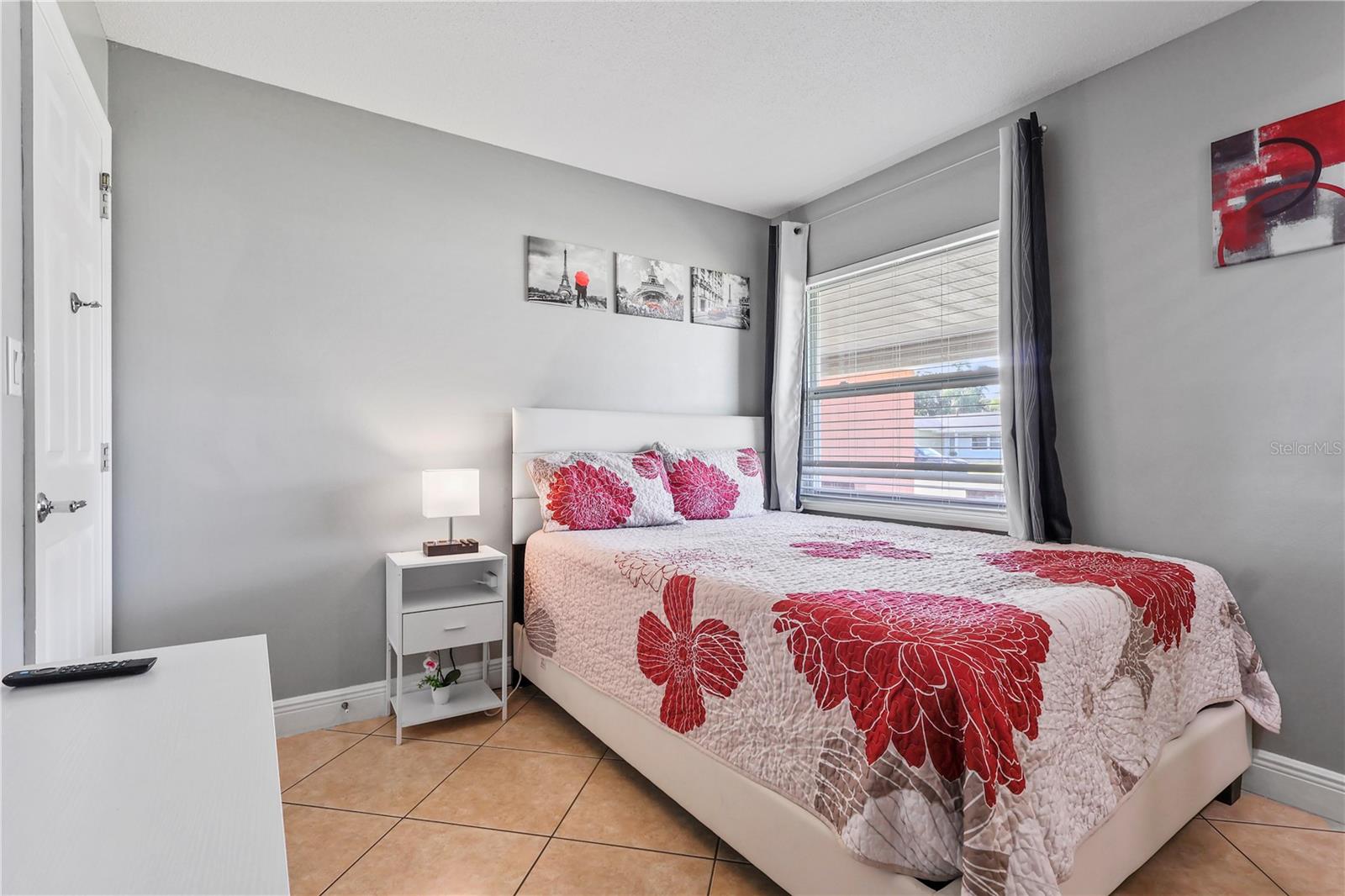 Image 17 of 26 For 4026 Seabridge Drive