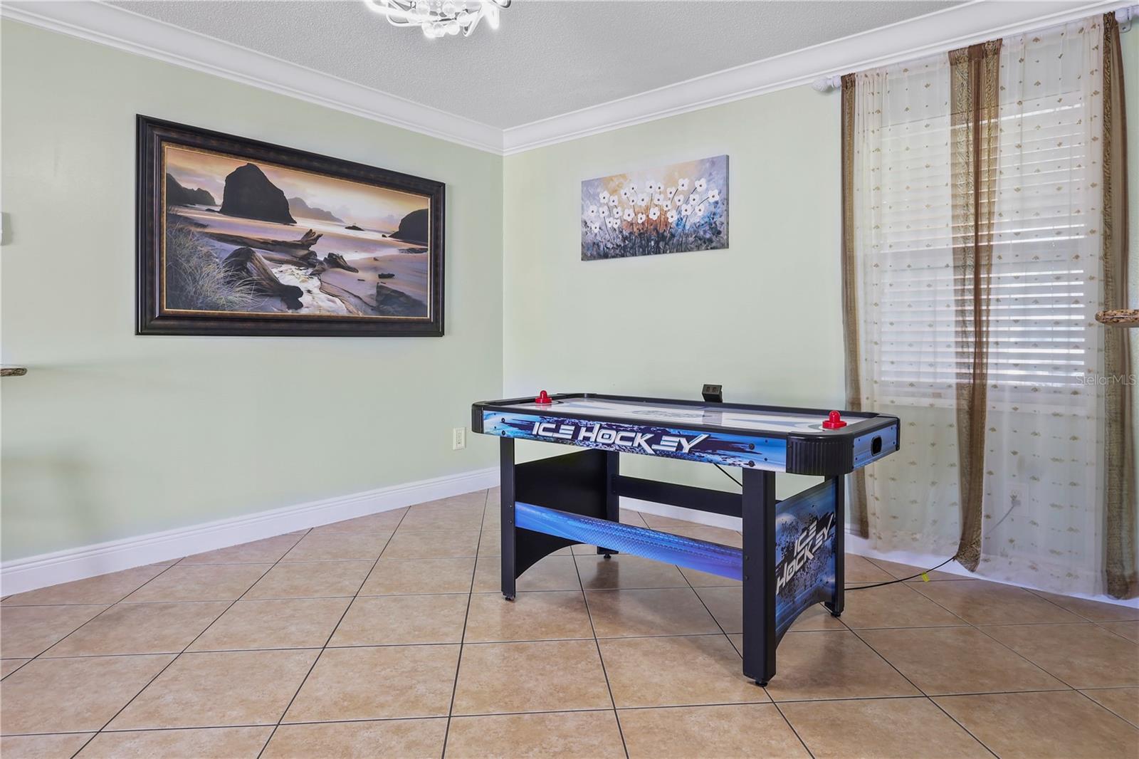 Image 4 of 26 For 4026 Seabridge Drive