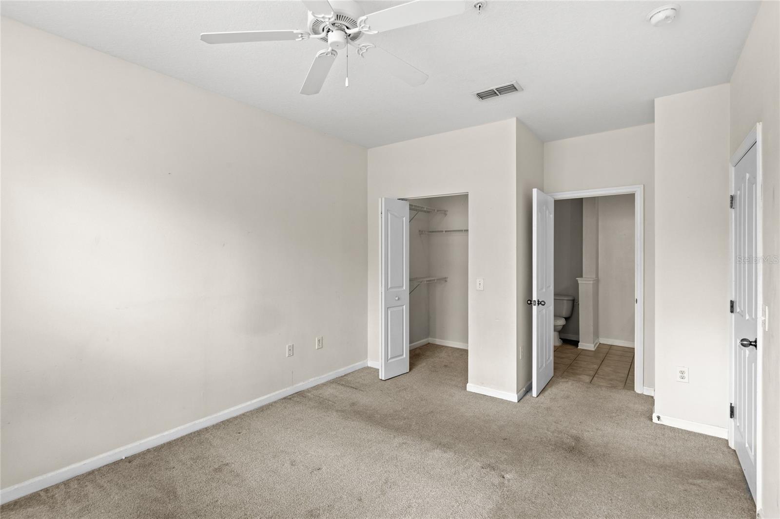 Image 14 of 34 For 12843 Madison Pointe  208
