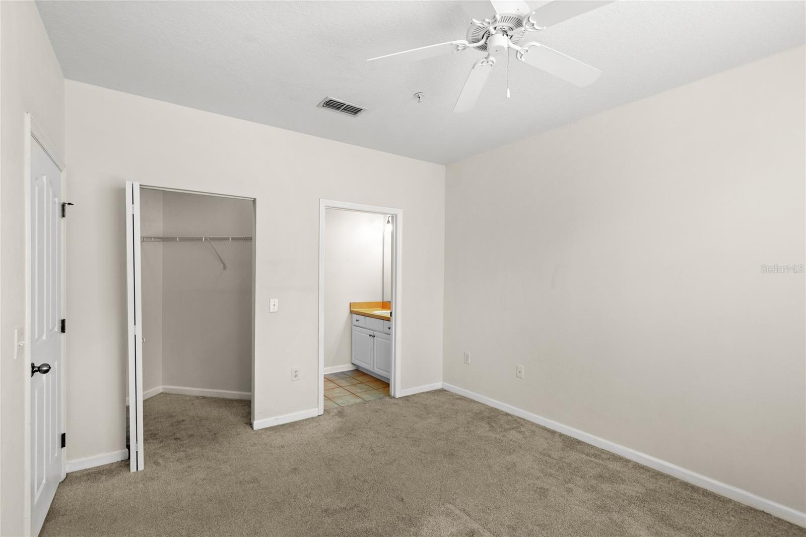 Image 19 of 34 For 12843 Madison Pointe  208
