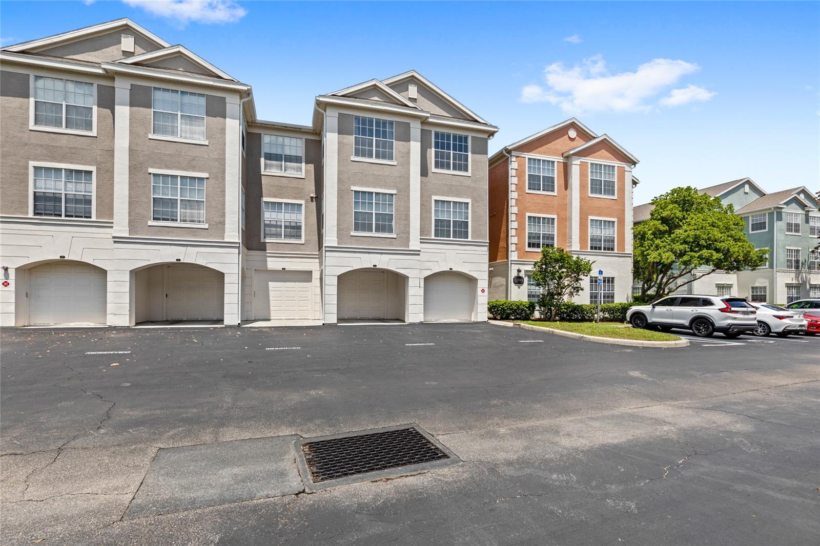 Image 26 of 34 For 12843 Madison Pointe  208