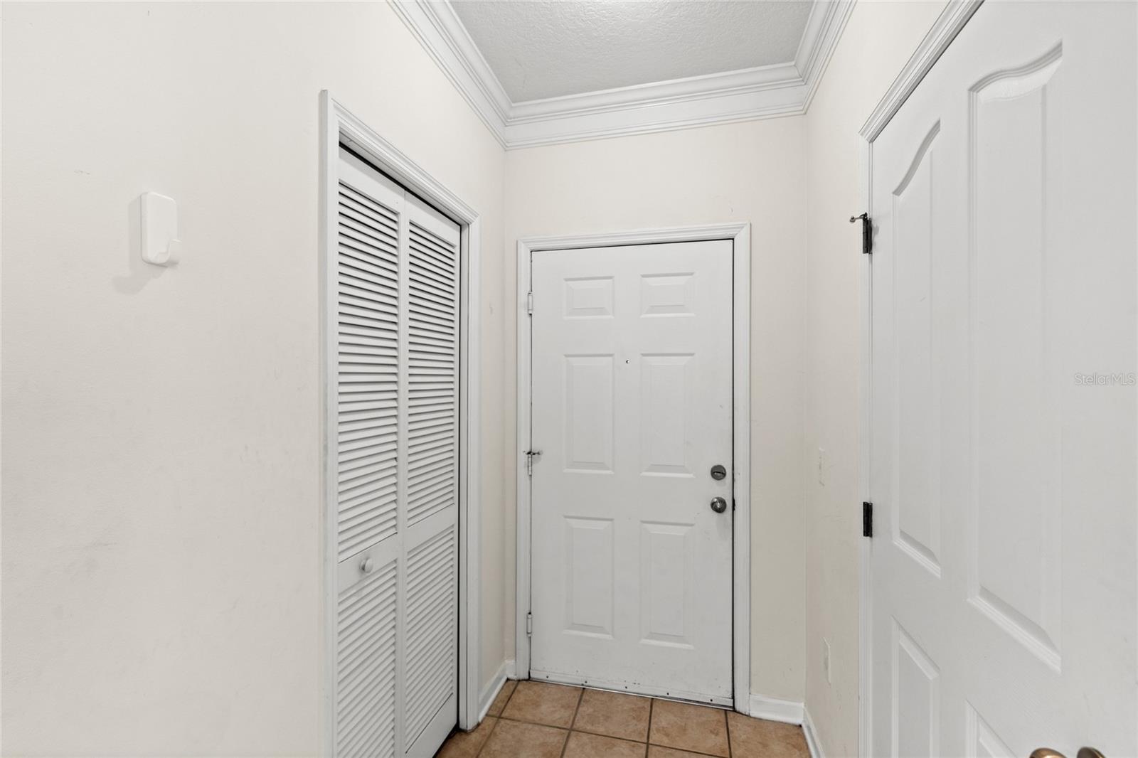 Image 3 of 34 For 12843 Madison Pointe  208