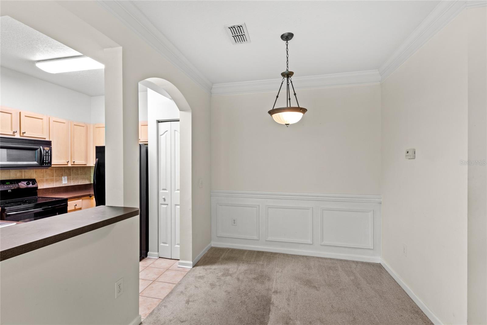 Image 4 of 34 For 12843 Madison Pointe  208
