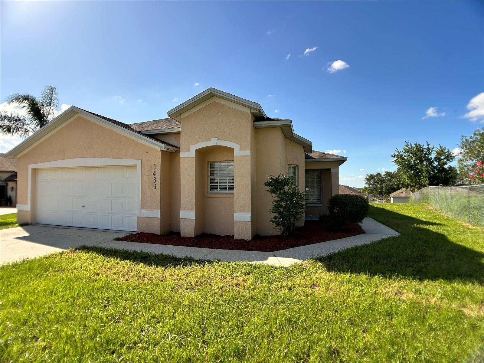 Details for 1433 Bluff Loop, DUNDEE, FL 33838