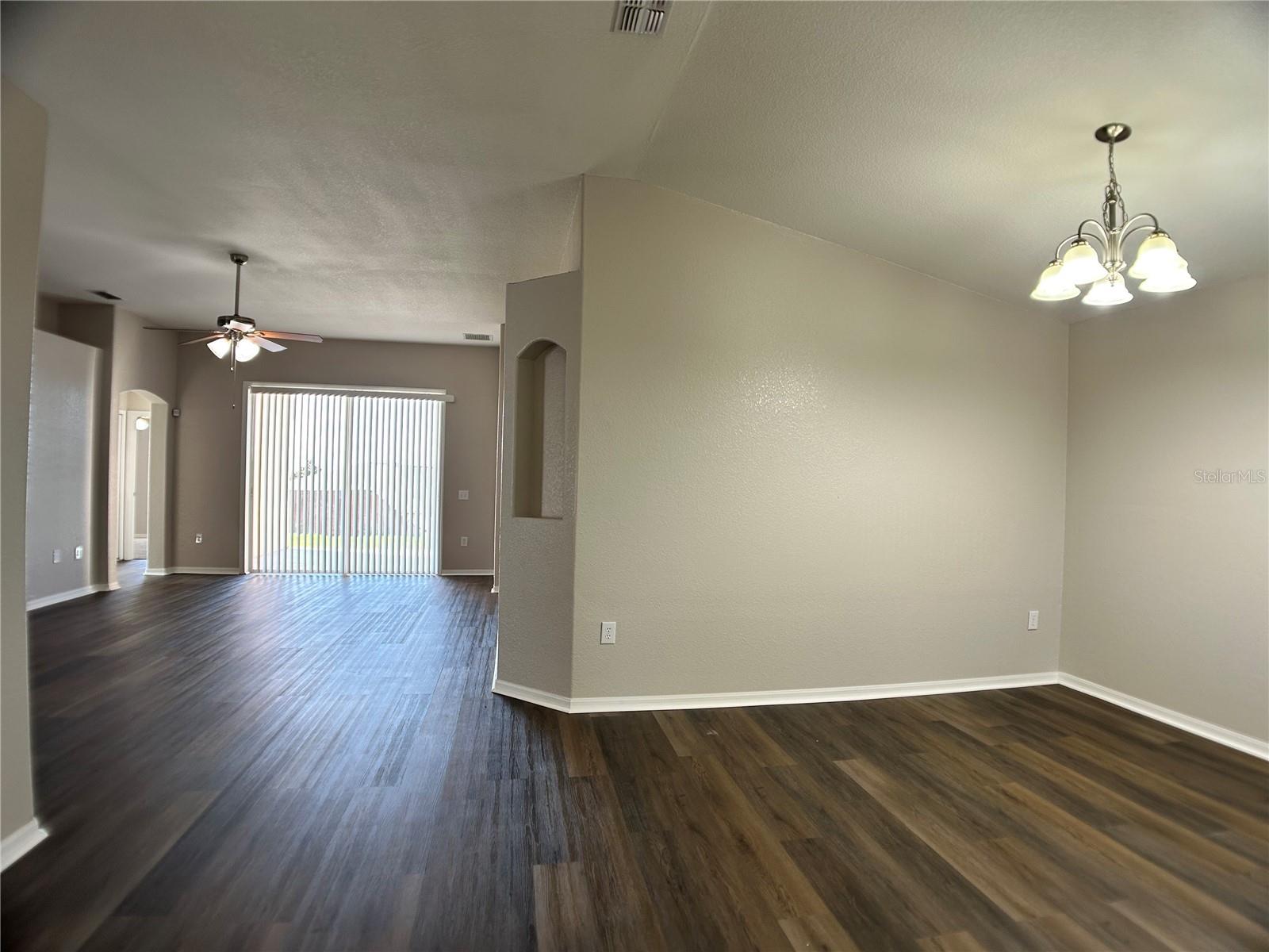 Image 4 of 24 For 1433 Bluff Loop