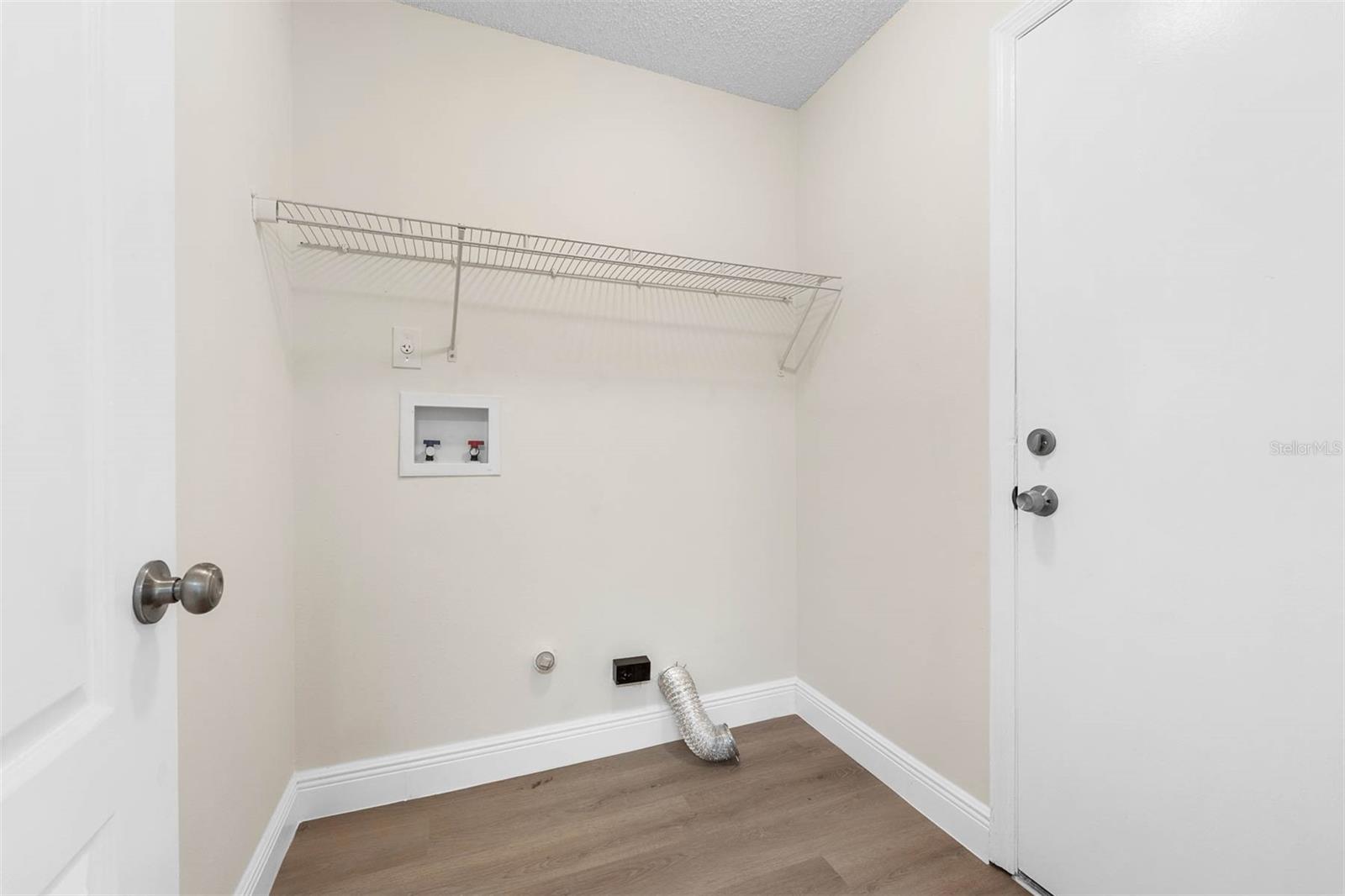 Image 22 of 28 For 9558 Lupine Avenue