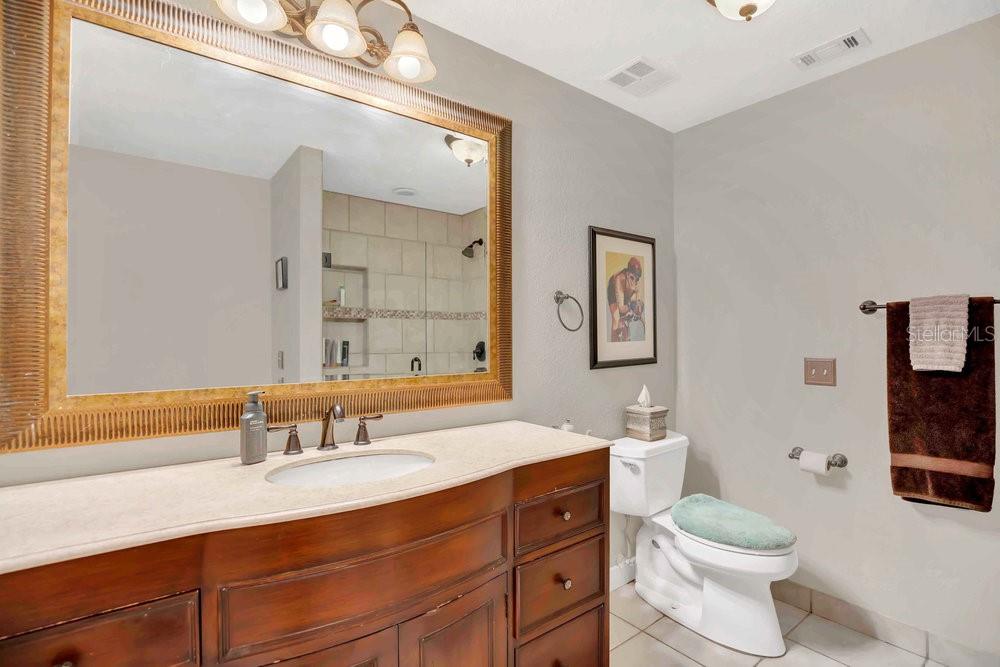 Image 14 of 32 For 240 Killarney Bay Court 4