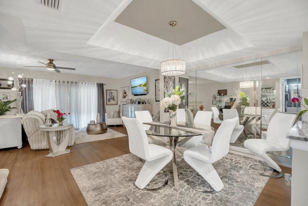 Image 4 of 32 For 240 Killarney Bay Court 4