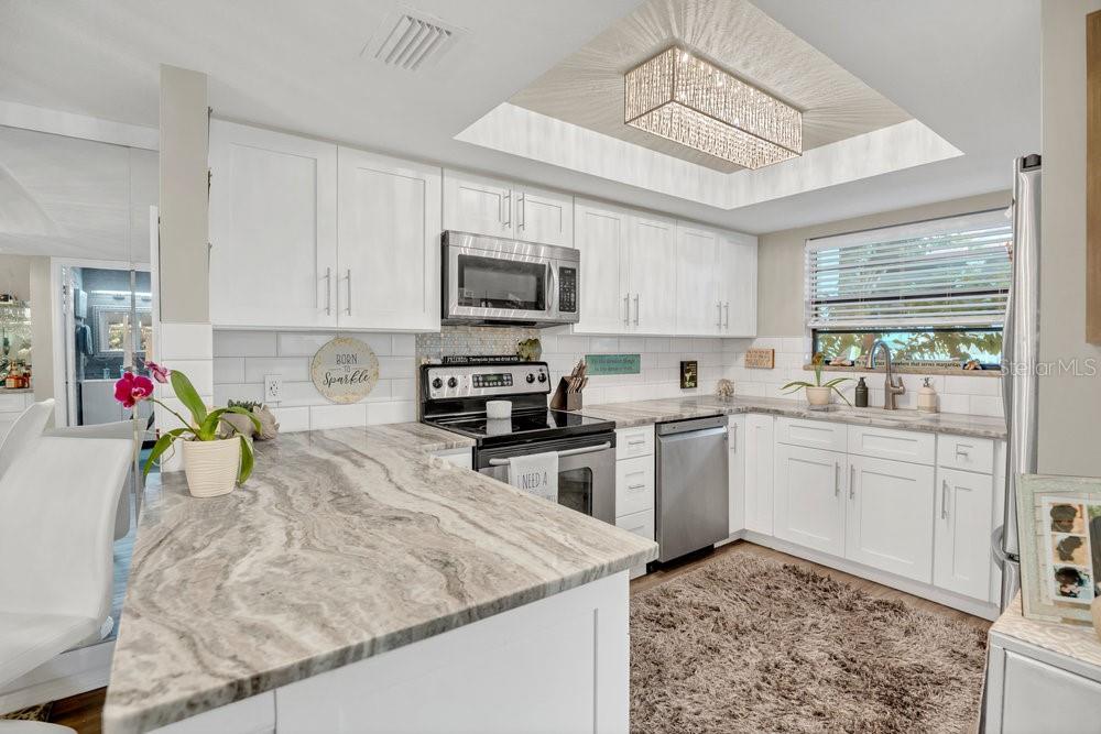 Image 7 of 32 For 240 Killarney Bay Court 4