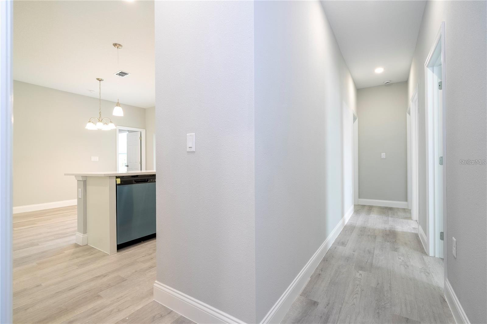 Listing photo id 11 for 7908 Galena Avenue