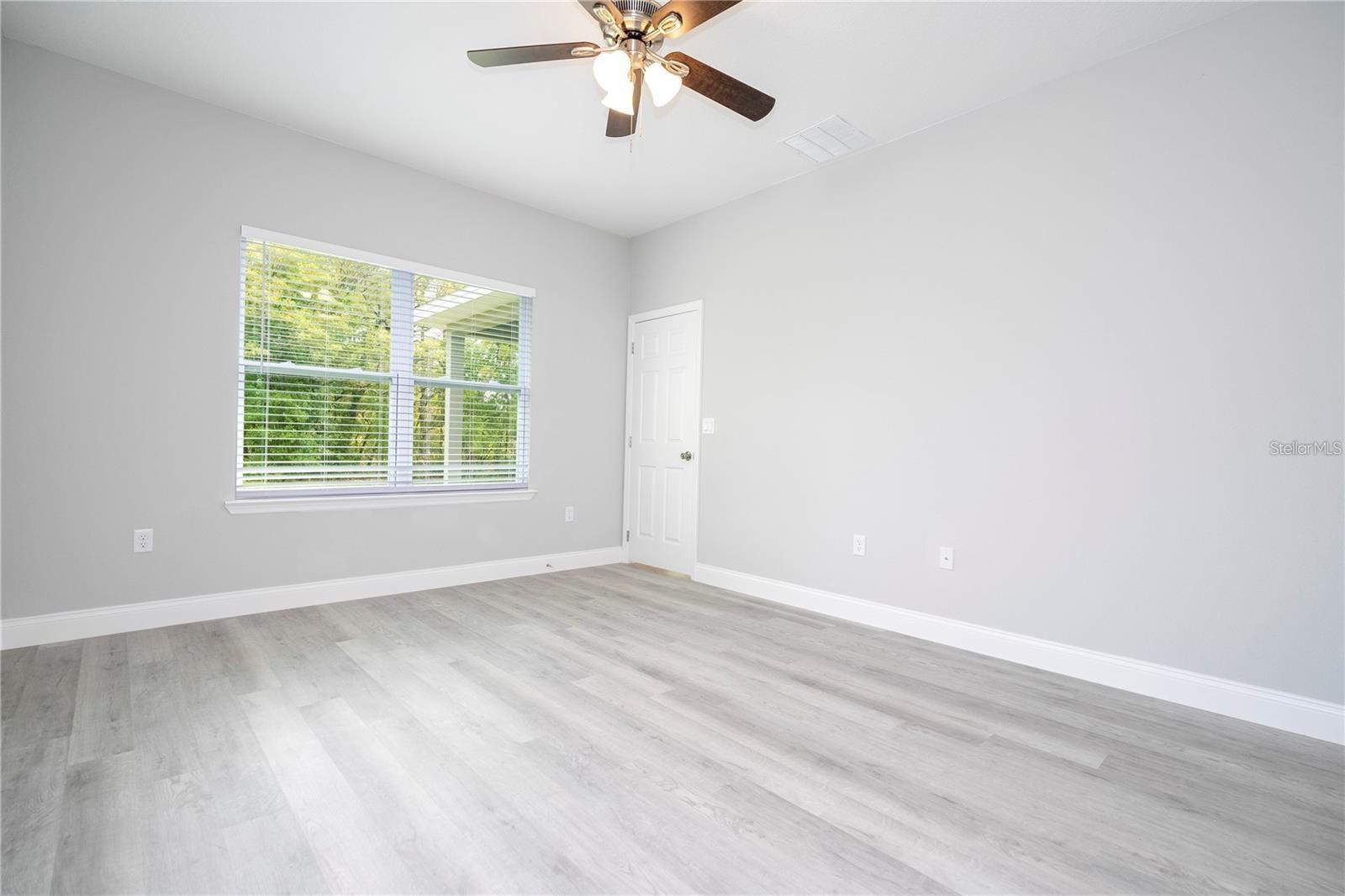 Listing photo id 14 for 7908 Galena Avenue