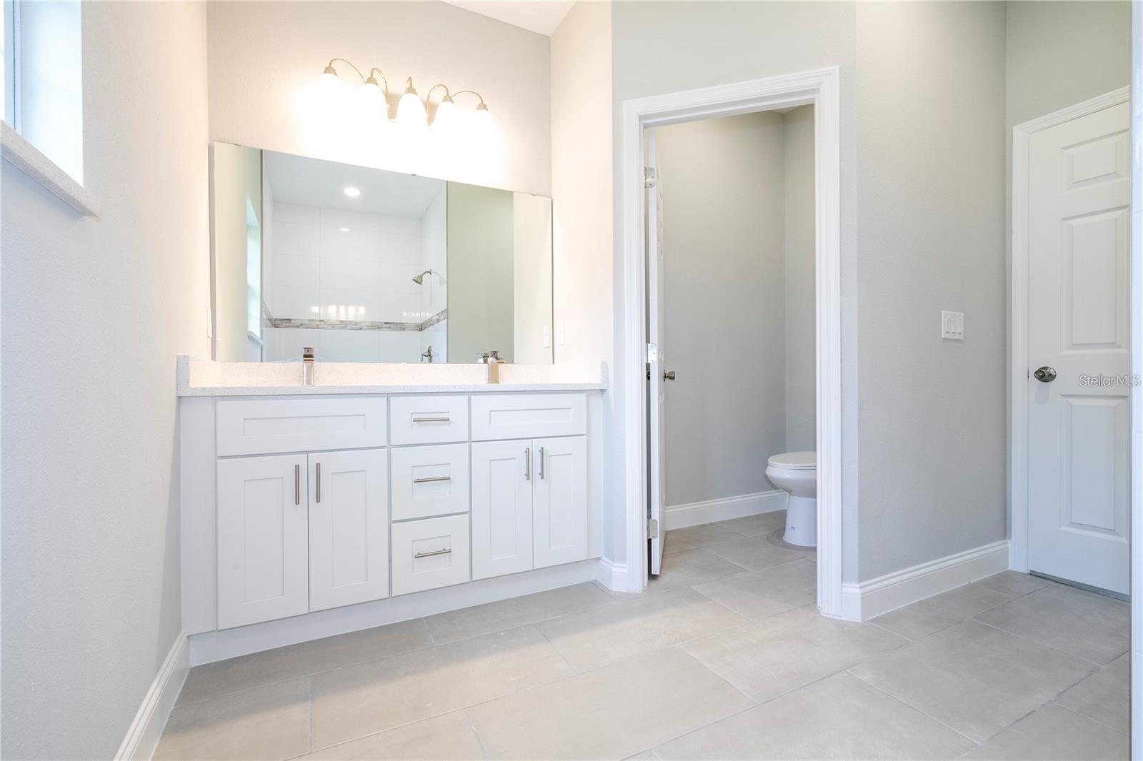 Listing photo id 18 for 7908 Galena Avenue