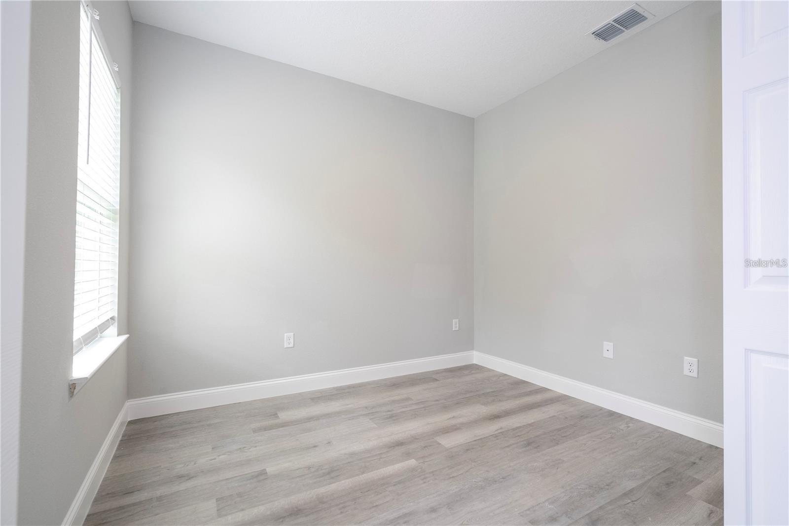 Listing photo id 28 for 7908 Galena Avenue