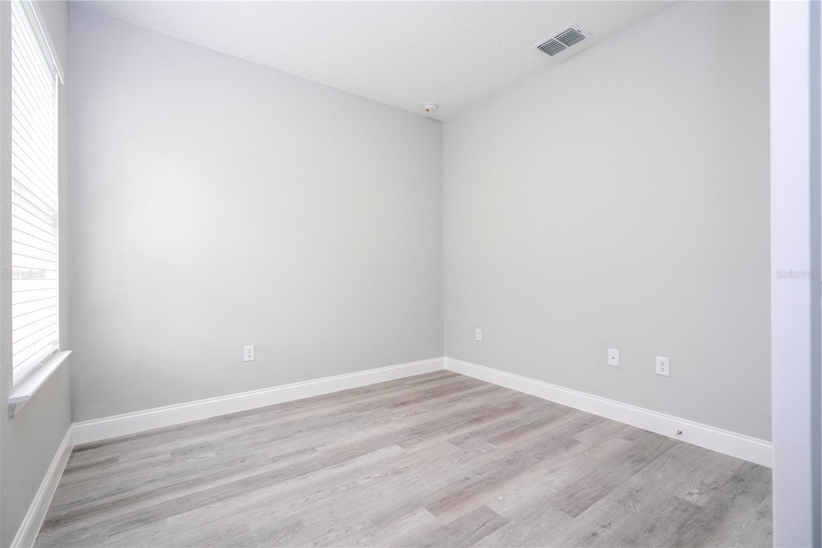 Listing photo id 29 for 7908 Galena Avenue