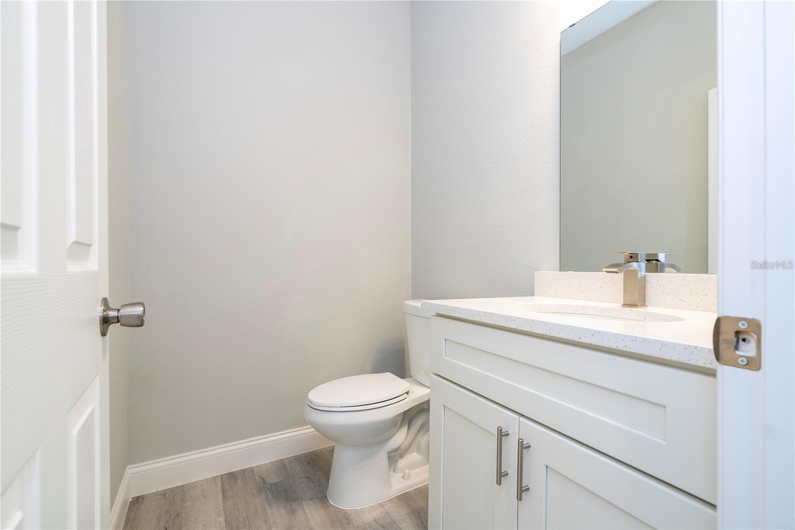 Listing photo id 31 for 7908 Galena Avenue