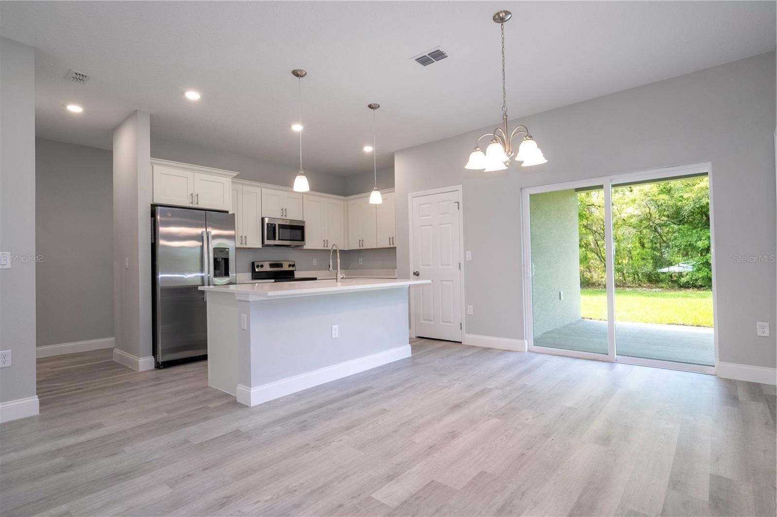 Listing photo id 9 for 2660 Gifford Lane