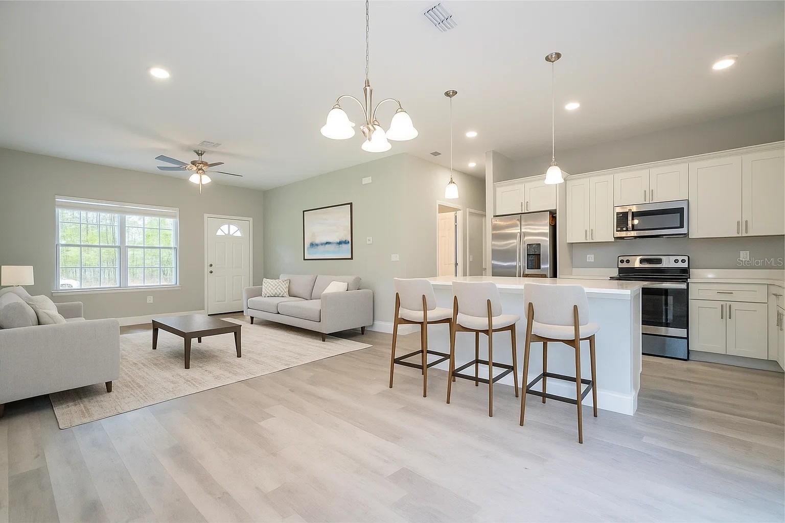 Listing photo id 13 for 2660 Gifford Lane