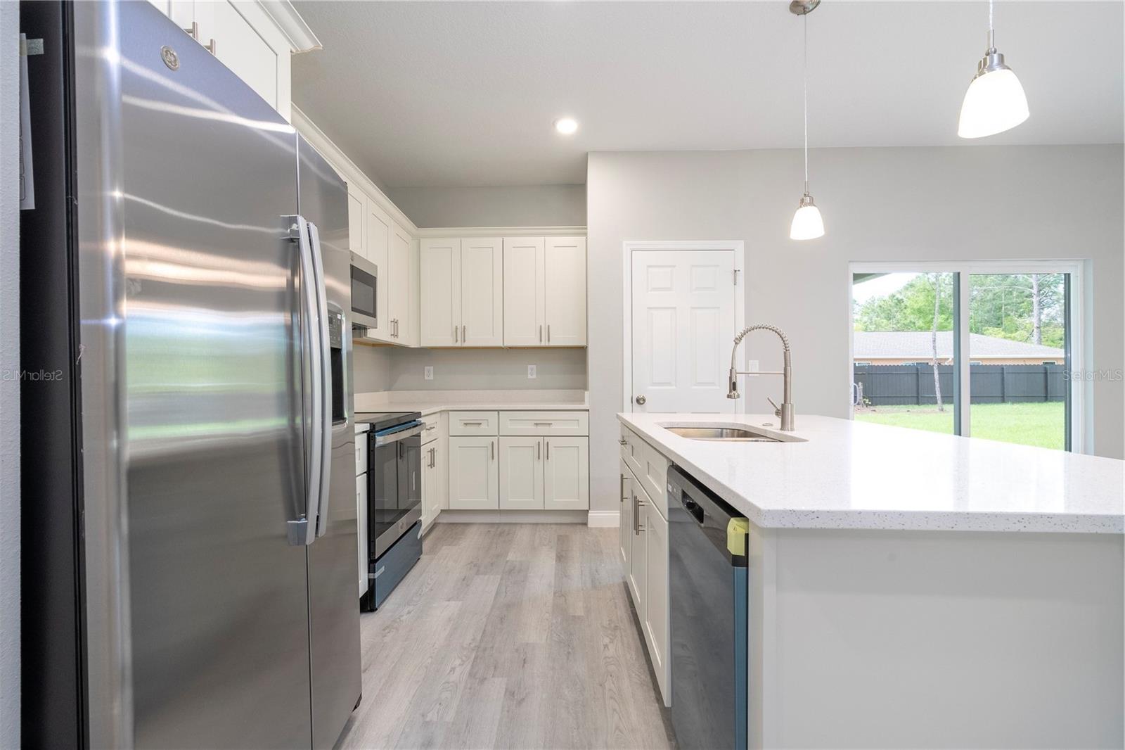 Listing photo id 18 for 2660 Gifford Lane